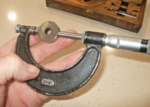 Moore and Wright M&W No.940 External Micrometer 0-2" in case - Picture 1 of 5
