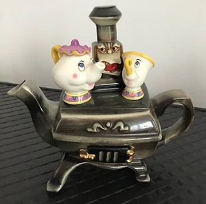 Disney, Cardew Teapot. Mrs Potts & Chip, on stove. Beauty and the beast. - Picture 1 of 3