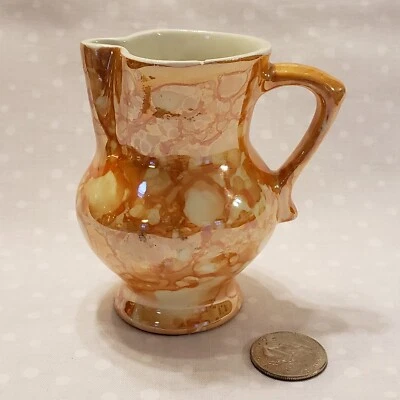 Jarro pequeno vintage Keramika laranja brilho creme Iugoslávia com adesivo original - Imagem 1 de 4