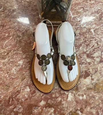 New FAYVA Women's White Embellished Leather Flat Sandals Size 10M, Made in Italy - Image 1 of 4