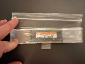 Hynix PC2-4200S 512 MB SO-DIMM DDR2 SDRAM Memory (HYMP564S64P6-C4 AA) - Picture 1 of 1