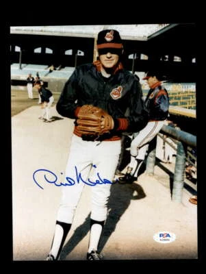 Phil Niekro PSA DNA Coa Signed 8x10 Photo HOF 97 Autograph - Image 1 of 3