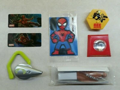 Juguetes promocionales de cereales, película de abejas, Chewbacca, Spider-Man, Shrek, Marvel, amuletos de la suerte Foto 1 de 4