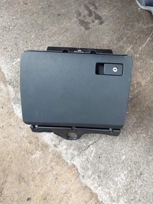 GUANTERA VOLKSWAGEN PASSAT B7 ESTATE 2.0 TDI FACELIFT 3C2857097BD 2010-2014 Foto 1 de 4