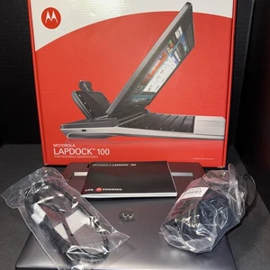 MOTOROLA Lapdock 100 For Motorola Smart Phones With Box Power Cord Instructions - Picture 1 of 15