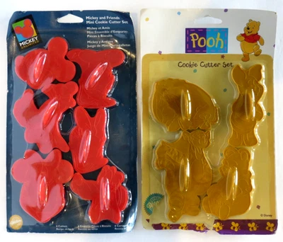 2 juegos de cortadores de galletas Disney: Pooh & Mickey and Friends Wilton, plástico, nuevos Foto 1 de 4