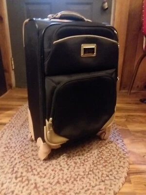 Coleção de Bagagem Nicole Miller New York Designer - Mala Rolante Giratória 22" - Imagem 1 de 4