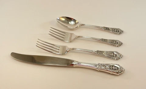 Wallace Rose Point Sterling Silver 4 Piece Place Setting - No Monogram Cover