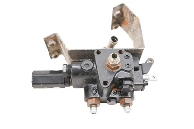 15 Kubota RTV1100CWX Hydraulic Control Valve - Image 1 of 3