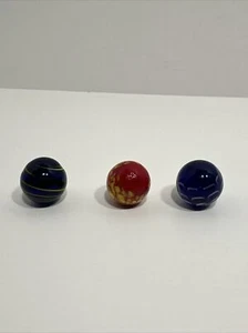 3 sehr schöne SHOOTER MURMELN Ketchup & Senf, kobaltblau mit weiß und gelb - Bild 1 von 17