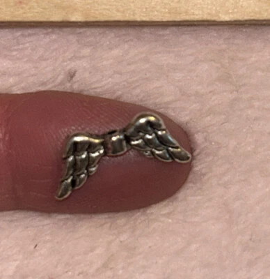 25 Tibetan Alloy Angel Wing Metal Beads Carved Loose Spacer Nickel Free 22mm - Image 1 of 2