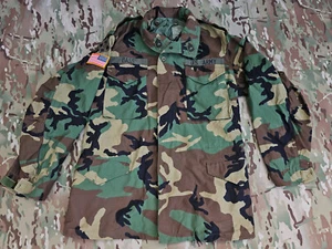 🙂 NUEVO Genuino 1999 EJÉRCITO DE ESTADOS UNIDOS M65 WOODLAND Abrigo de Campo Chaqueta de Invierno MEDIANO LARGO - Imagen 1 de 21