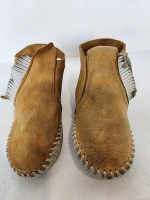 De Colección Minnetonka Mocasines Piel de Ciervo Cuero Tostado Con Flecos Blancos Niño Talla 6 Foto 1 de 4