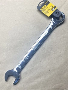 DEWALT DWMT75232OSP Ratcheting Comb Wrench 1-1/8in SAE - Picture 1 of 10