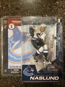McFarlane Markus Naslund NHL Series 6 Variant Chase Figure - White Jersey - Picture 1 of 6