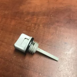 Utilice tapa de llenado de aceite de pieza genuina para cortadora de césped Little Wonder de 4 ciclos Honda GX120 - Imagen 1 de 4