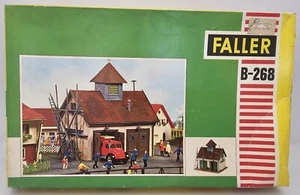 MODELO DE ESTACIÓN DE BOMBEROS FALLER HO # B-268 PIEZAS COMO NUEVAS SELLADAS EN CELOFÁN ORIGINAL - Imagen 1 de 11