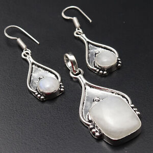Q4465 Rainbow Moonstone Silver Plated Pendant & Earrings Set  Gemstone Jewelry