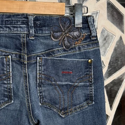 Jeans reto Miss Sixty Karen cintura baixa vintage bordado trevo tamanho 27 - Imagem 1 de 4