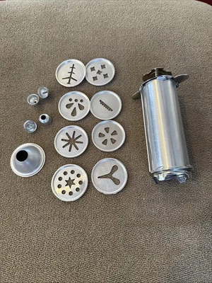 Kit de prensa de galletas y decorador de pasteles vintage de metal (JL) Foto 1 de 3