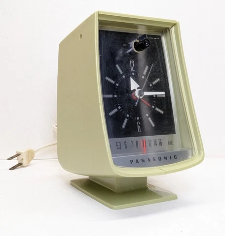 Vintage 1969 Panasonic RC-1089 Alarm Clock AM Radio Mid Century Modern MCM Japan Cover