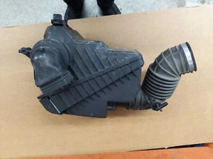 23 24 SPORTAGE OEM 2,5 L Caja de purificador de aire con medidores de flujo de aire y tubos - Imagen 1 de 18