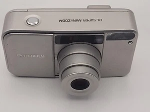 Fujifilm DL Super Mini (Tiara) Zoom 35mm Film Camera - Picture 1 of 17