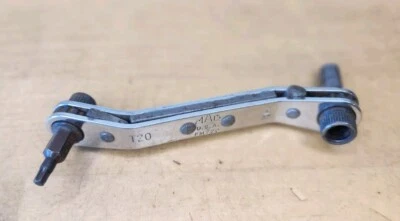 MAC Tools FM720  T20 TORX & 7/32" 6 Pt Offset Reversible Ratcheting Wrench - Image 1 of 4