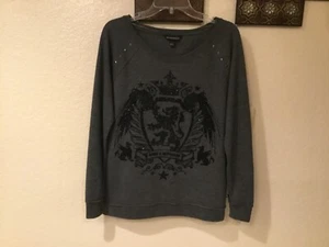 Sudadera Rock & Republic Gris L/S Terciopelo Cuentas Emblema y Tachuelas 40”Cx25”L Talla M - Imagen 1 de 5