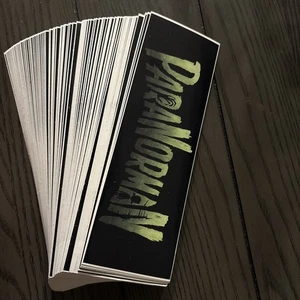 PARANORMAN Kodi Smit-Mcphee PROMO AUFKLEBER für Film 100 Stück - Bild 1 von 3