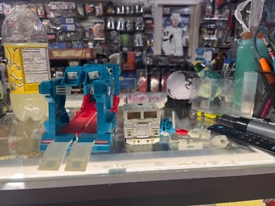 Hasbro Transformers G1 Ultra Magnus de colección Foto 1 de 4