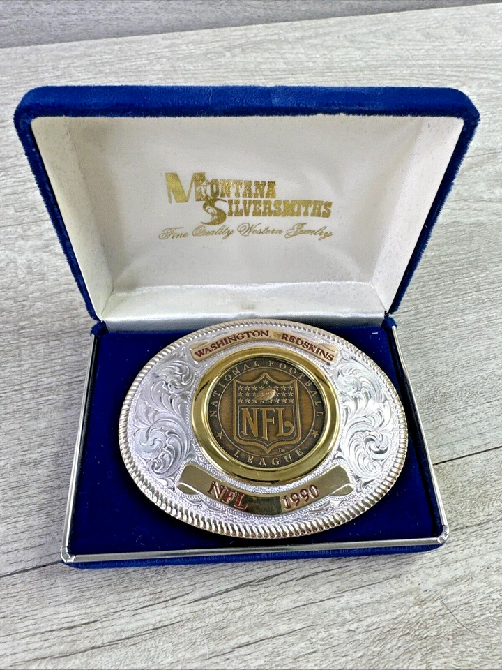 Montana Silversmiths WA 1990 Redskins Hebilla Liga NFL #102-5000 Placa esterlina Foto 1 de 4