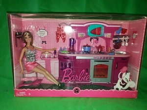 Barbie. 2008 Dream Kitchen new damage package  - Picture 1 of 11