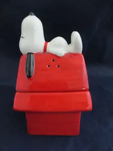 Arachidi Magnetico Ceramica Sale e Pepe Shaker con Snoopy sulla Cuccia del Cane (2) - Foto 1 di 5