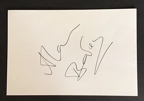 Alan Bates : 1934 - 2003 : British Actor : ink signature on 6 x 4 white card Cover