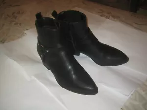 Ladies boots ‘ PAPAYA ‘ – size 7 – black – good condition - Picture 1 of 5