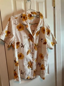 Lemon Grass Beige Floral Eyelit Embroidered Short Sleeve Button Down Top 18W - Picture 1 of 4