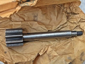 Oil Pump Shaft Gear 463GC31B Fits For Mack Renault - Picture 1 of 5