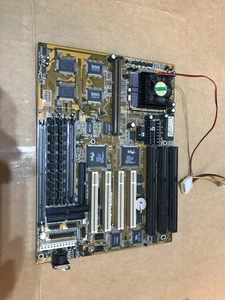 Asus PT-2006 Motherboard Intel Pentium 166MHz / T6627092 / t6t 302-A / 3- ISA - Picture 1 of 8
