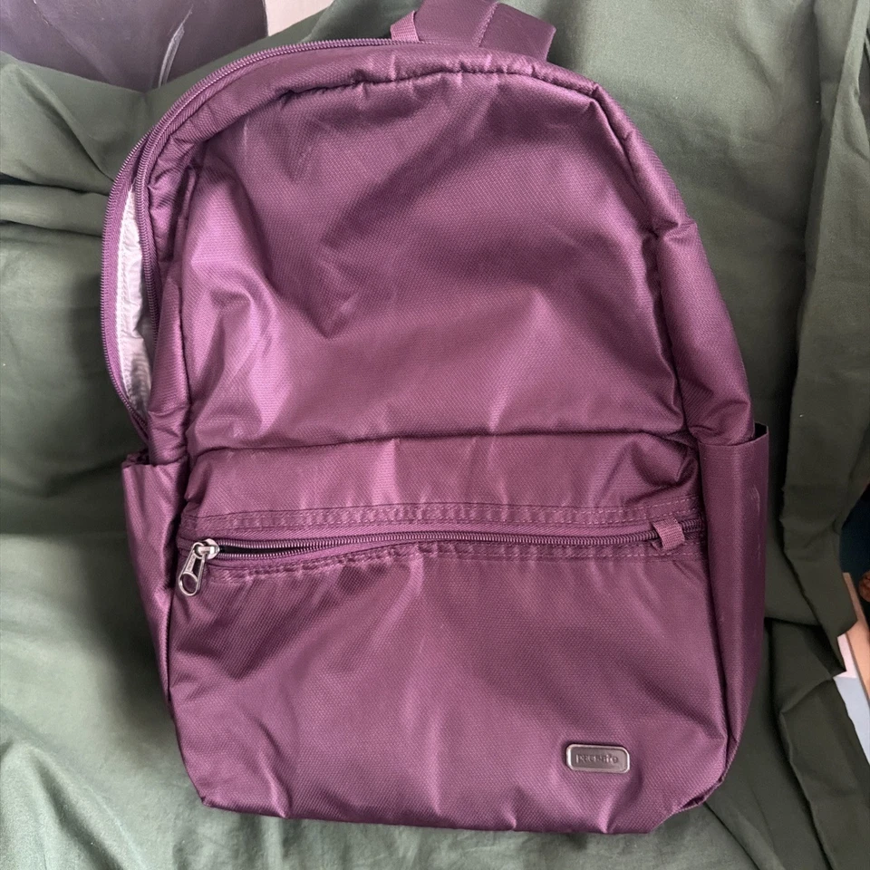 Рюкзак противоугонный Pacsafe Daysafe фиолетовый - Изображение 1 из 4