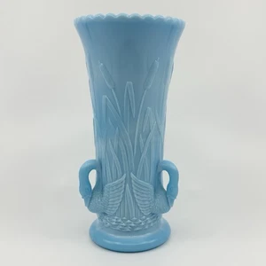 Vintage Westmoreland Blue Milk Glass Swans Cattails Vase High Detail - Picture 1 of 5