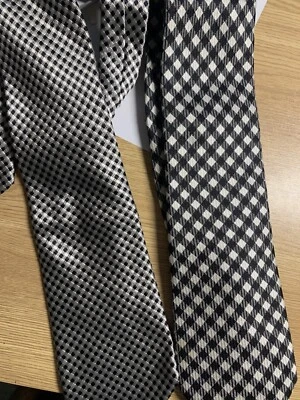 ГАЛСТУКИ/ГАЛСТУКИ-БАБОЧКИ TOM FORD И ГАЛСТУК-БАБОЧКА LANAVIN - Изображение 1 из 2