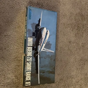 Aurora 1: 72 United Boeing 737 Jet Vintage Kit No 359-250 from 1971 - Picture 1 of 9