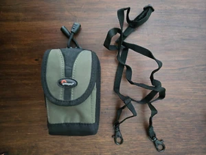 Lowe Pro Compact Camera Case with Belt Loop and Neck Strap - Picture 1 of 6