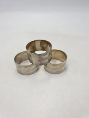 Anillos de servilleta redondos de plata maciza continentales de colección detalle anillado 3 piezas Foto 1 de 4
