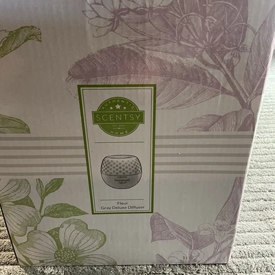 Scentsy Fleur Gray Deluxe Diffuser - Image 1 of 2