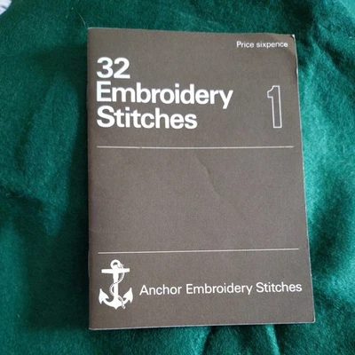 Vintage Anchor 32 Embroidery Stitches Booklet  Book 1  Sixpence - Image 1 of 3