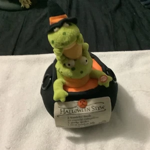 Hallmark  Halloween Animated Decoration Trembling Toads Singing Frogs Plush - Picture 1 of 9