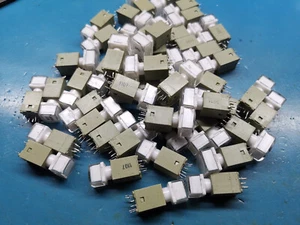 50 piezas interruptor de botón de caña blanco iluminado rojo y verde LED - Imagen 1 de 15