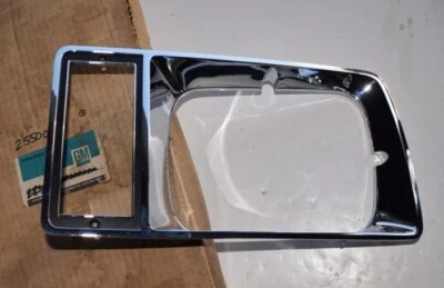 NOS 1982 1983 1984 1985 BUICK SKYLARK DRIVER'S SIDE HEADLAMP TRIM BEZEL 25500237 - Image 1 of 3